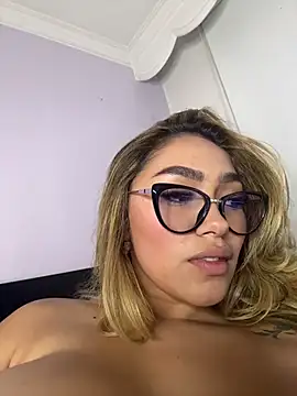 Maddy_Beluci webcam