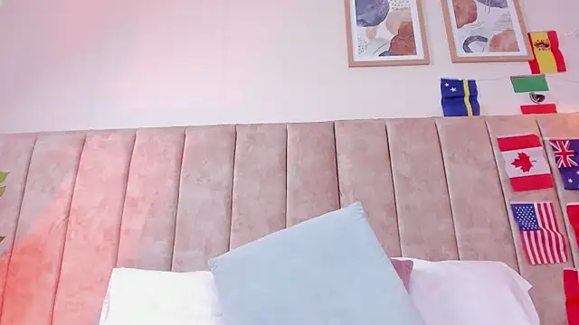 AgathaSavage webcam