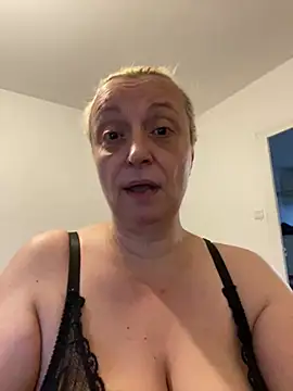 Melinastarr88 webcam