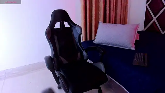 Ithan_Hott webcam