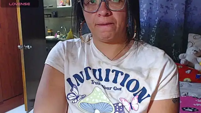 miia-big1boobs_ webcam