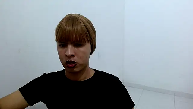 estefania224 webcam