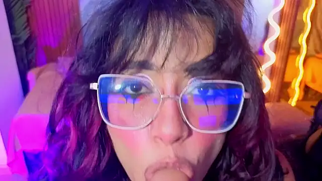 kristen_tay webcam