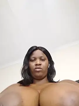 Tiana-Bae25 webcam