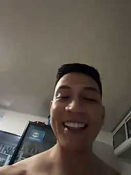 OliverWest04 webcam