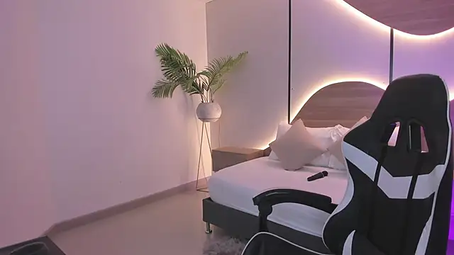 mia_slora webcam