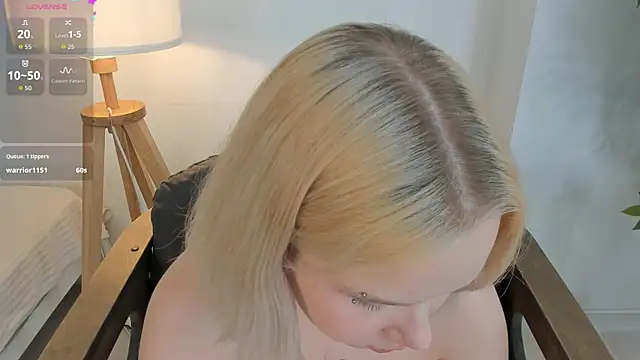 Shy_nikka_4you webcam