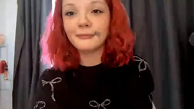 SmilingCutie webcam