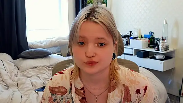 GlimmerGirl_ webcam