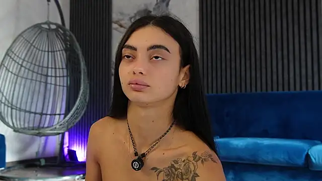 RachelRavee webcam