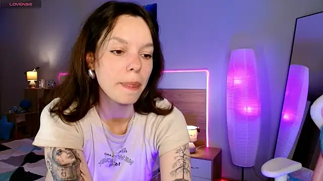 Maya_Campbell webcam