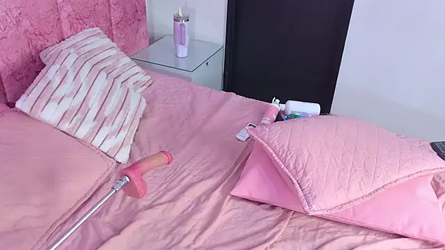 emmacurvy webcam