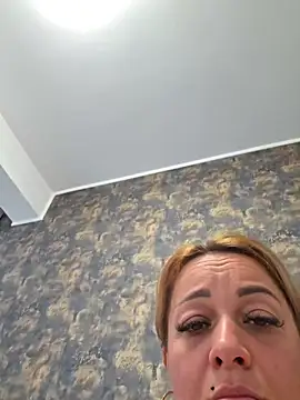 RuxyHuge42ETT webcam