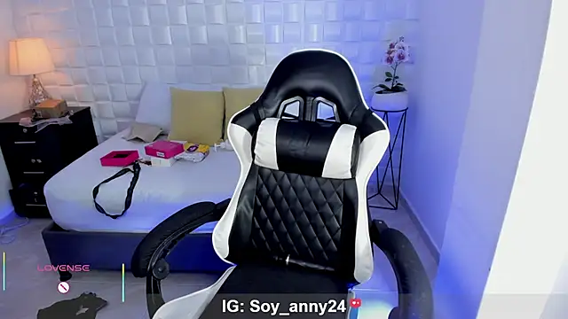 anny_rouse24 webcam