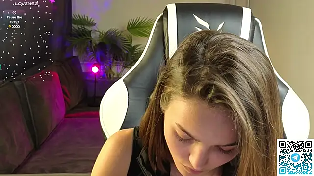 Leslie_Scott live cam on StripChat