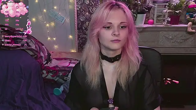 DoubleBubble_ live cam on StripChat