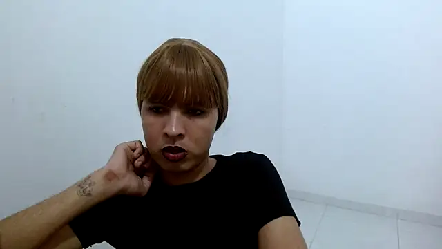 estefania224 webcam