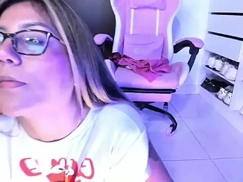 cristina697 webcam