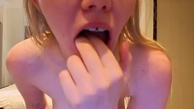 Wendy_228 webcam