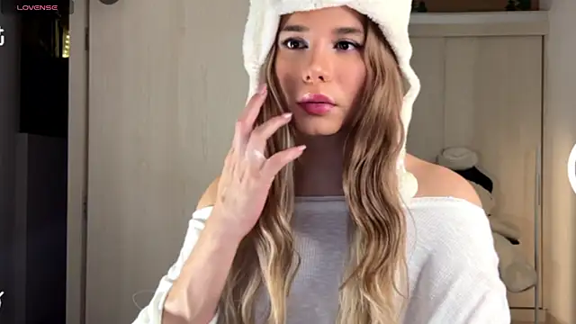Isa_Pallmer webcam