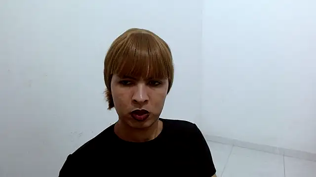 estefania224 webcam