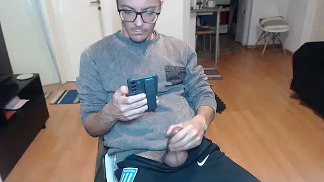 guachin_hunk - Guachin_hunk's free webcam - UK Sex Cams