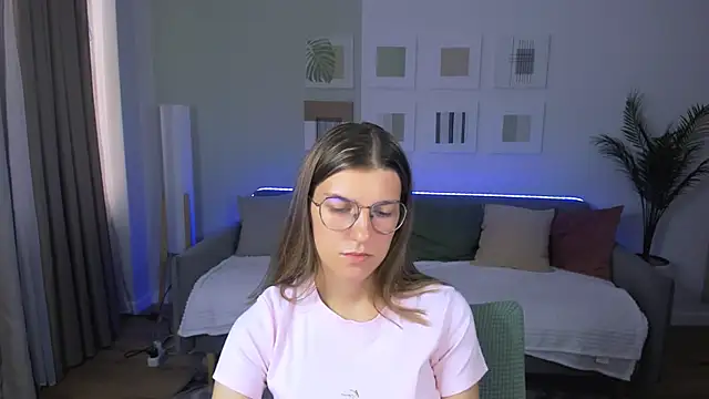 AnnaThorne webcam