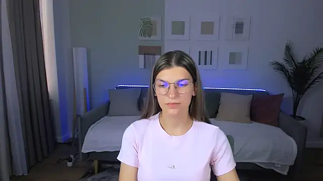AnnaThorne webcam