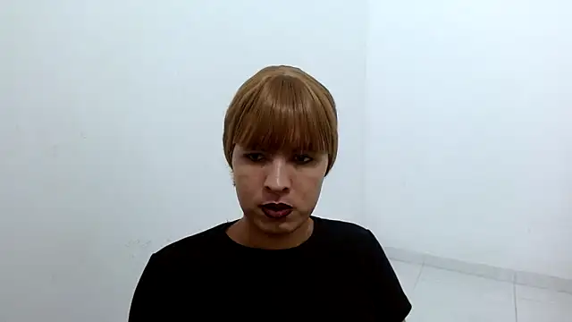 estefania224 webcam
