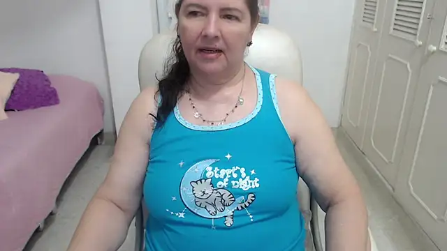 leonela_69 webcam