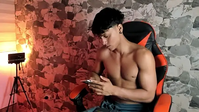 ZYZZ1312 webcam
