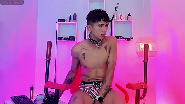 Maximoking26 webcam