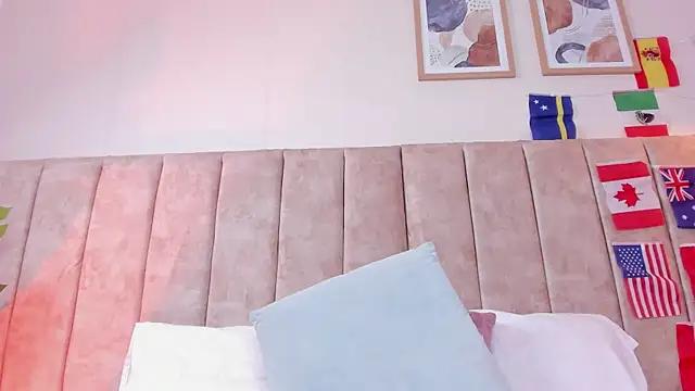 AgathaSavage webcam