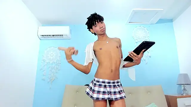 Little_Ethaan webcam