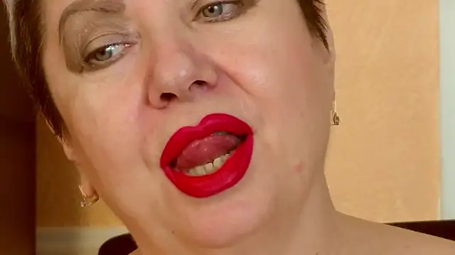 LadyPosh webcam