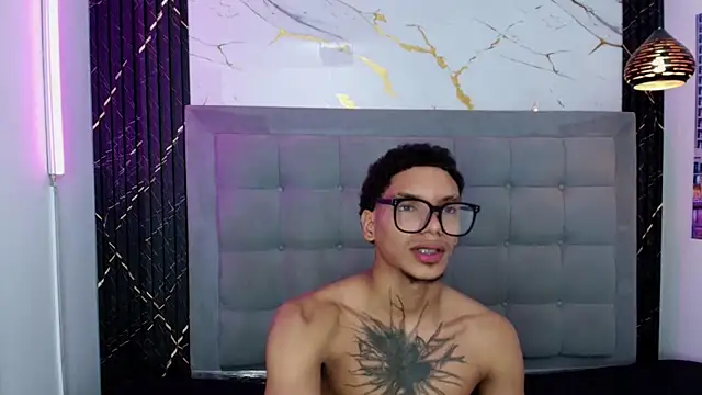 kai_storm77 webcam