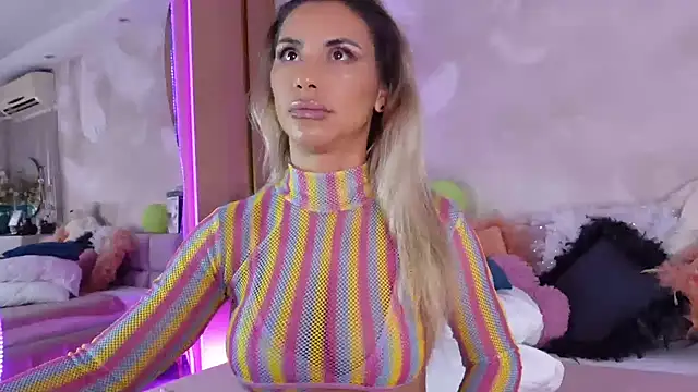 JullyBlair webcam