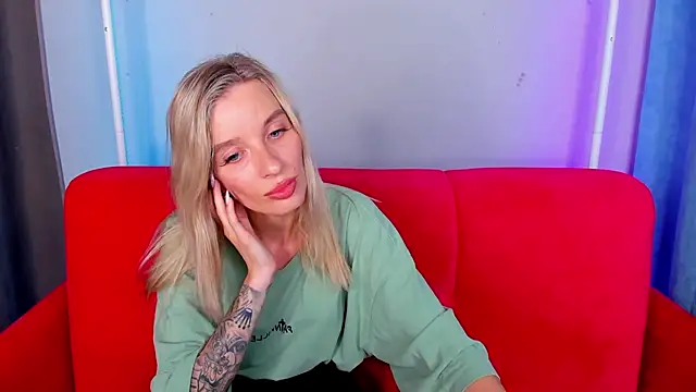 AlinaLovelyX webcam