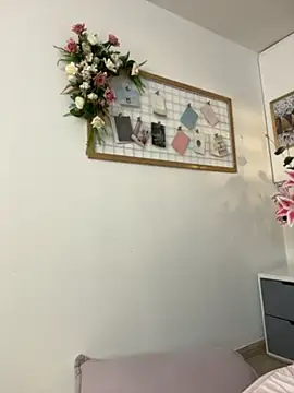 IvonneOwen webcam