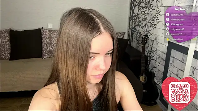 ElmiraDabato webcam