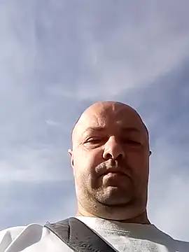Luceriusbigass webcam
