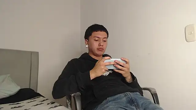 Owenn__blueee webcam