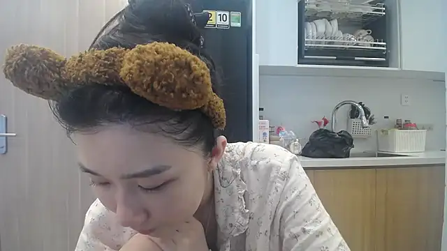 Asiagirll live cam on StripChat
