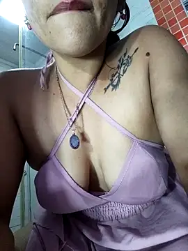 Fox_Roxxan webcam