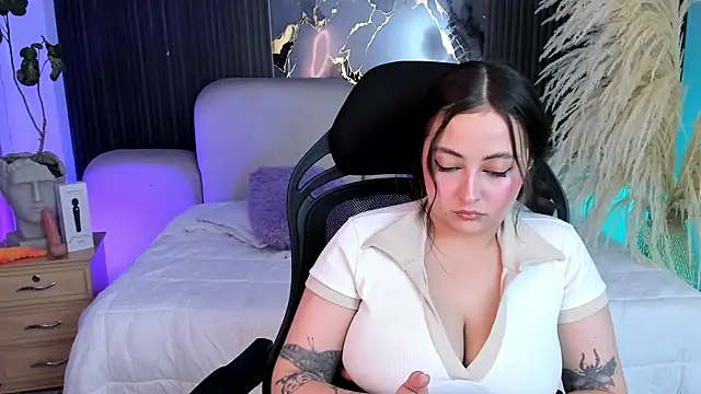 SarahCastro1_ webcam