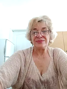 52MiaLove02 webcam