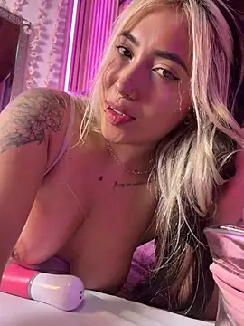 ManuelaVeeleez webcam