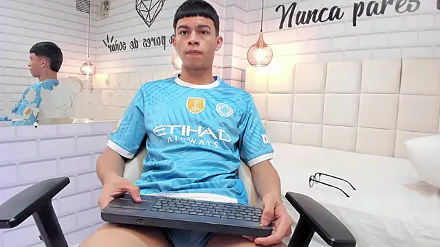Apolo_jonnes webcam