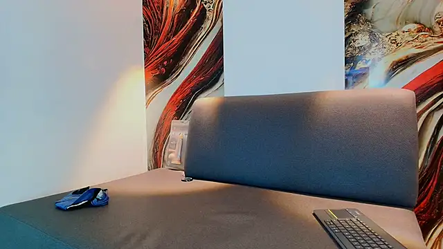 raphael_nyon1 - RAPHAEL_NYON1's free webcam - UK Sex Cams