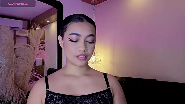 Chloe_monroee webcam